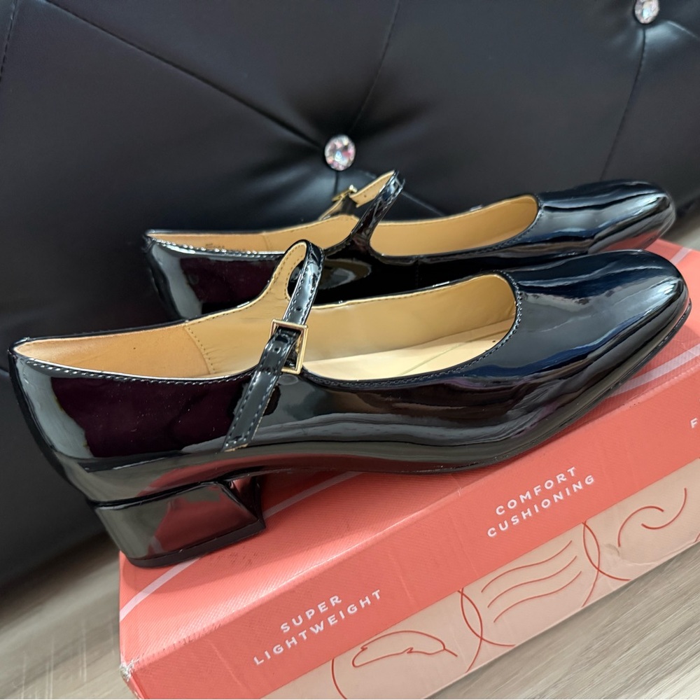 Easy Spirit Black Patent Mary Jane Heels - Picture 8 of 13